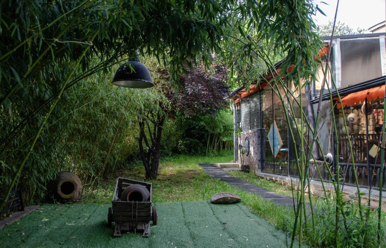 Qilimcha'S Guesthouse-Art Museum テラヴィ エクステリア 写真