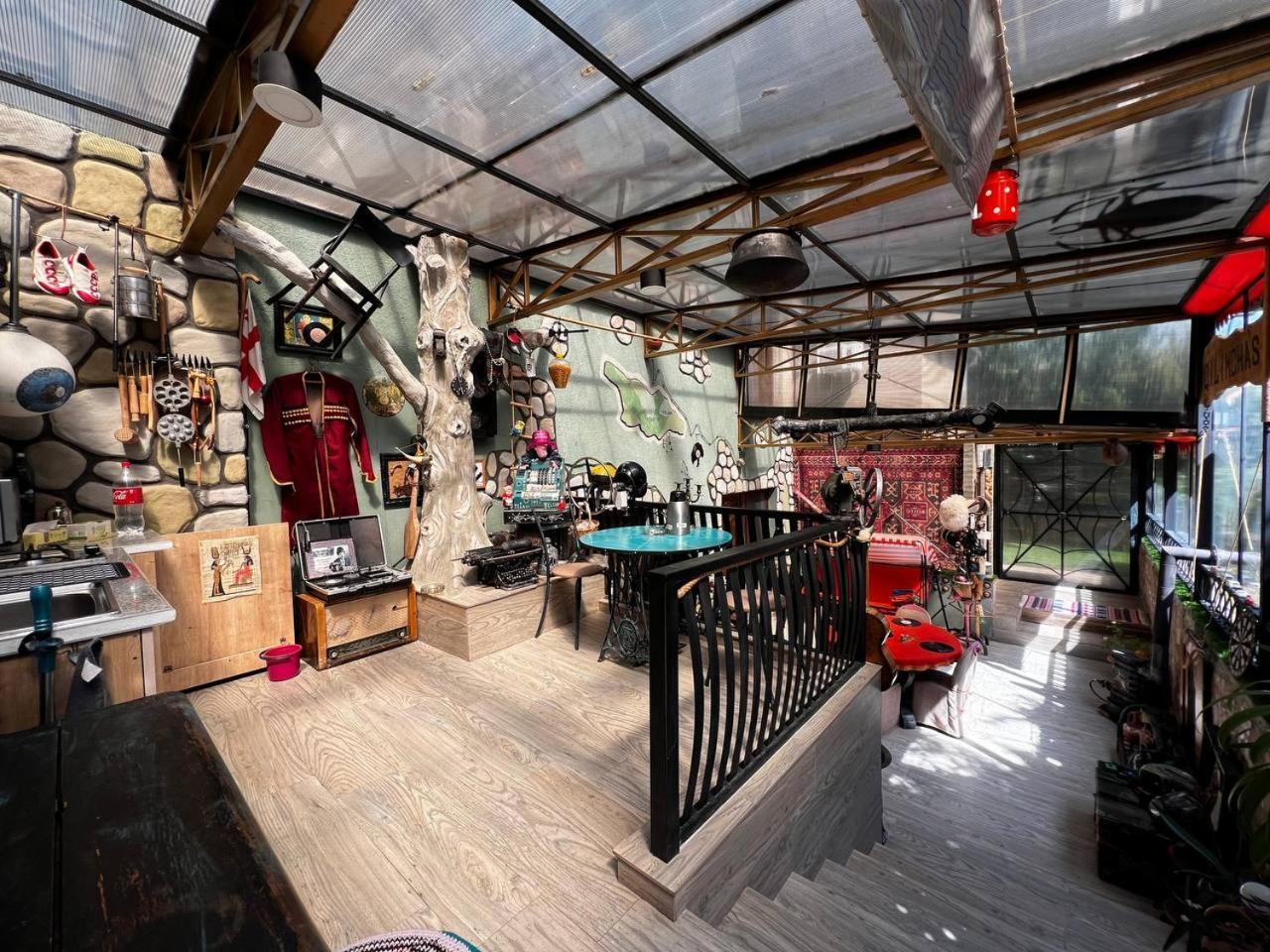 Qilimcha'S Guesthouse-Art Museum テラヴィ エクステリア 写真