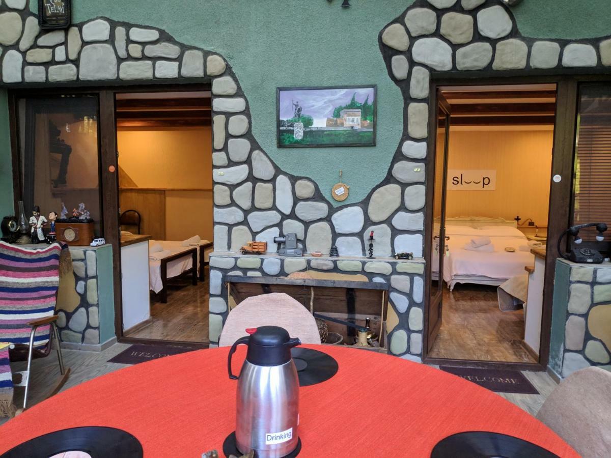 Qilimcha'S Guesthouse-Art Museum テラヴィ エクステリア 写真